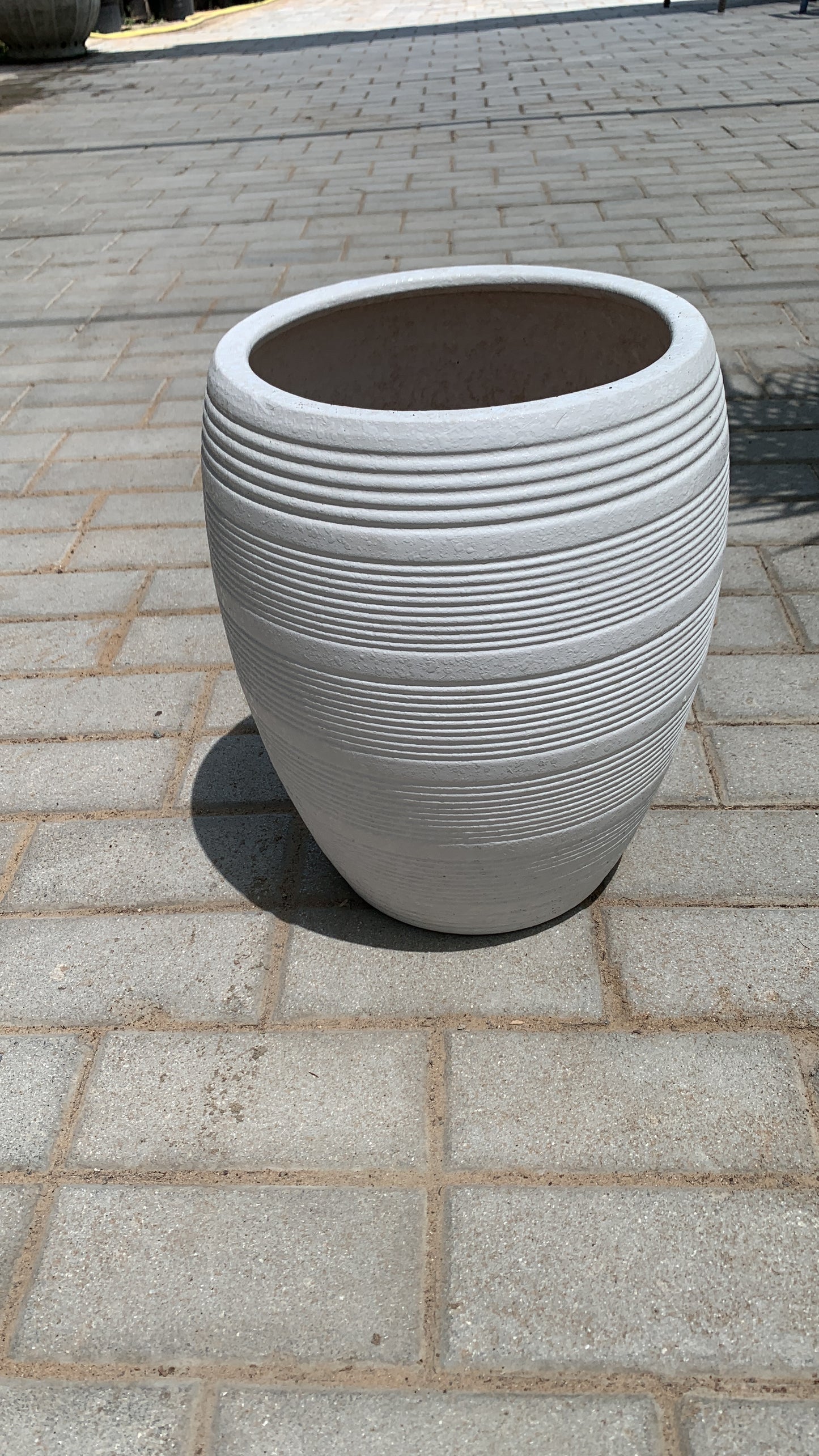 White Ceramic pot - PlantmartUAE.com